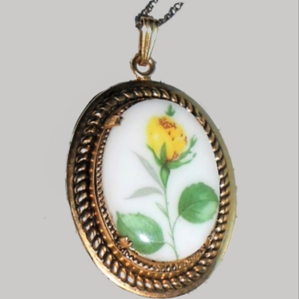 Vintage Yellow Rose Pendant